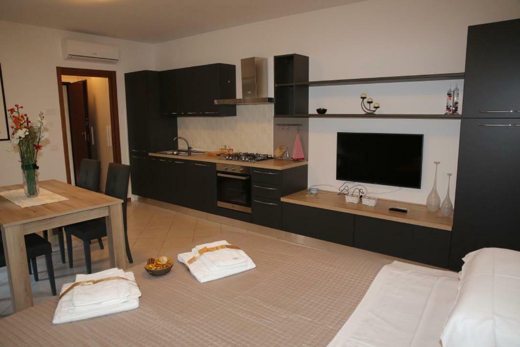 Appartamenti A Breve Termine "Da Lucy" Legnago Extérieur photo